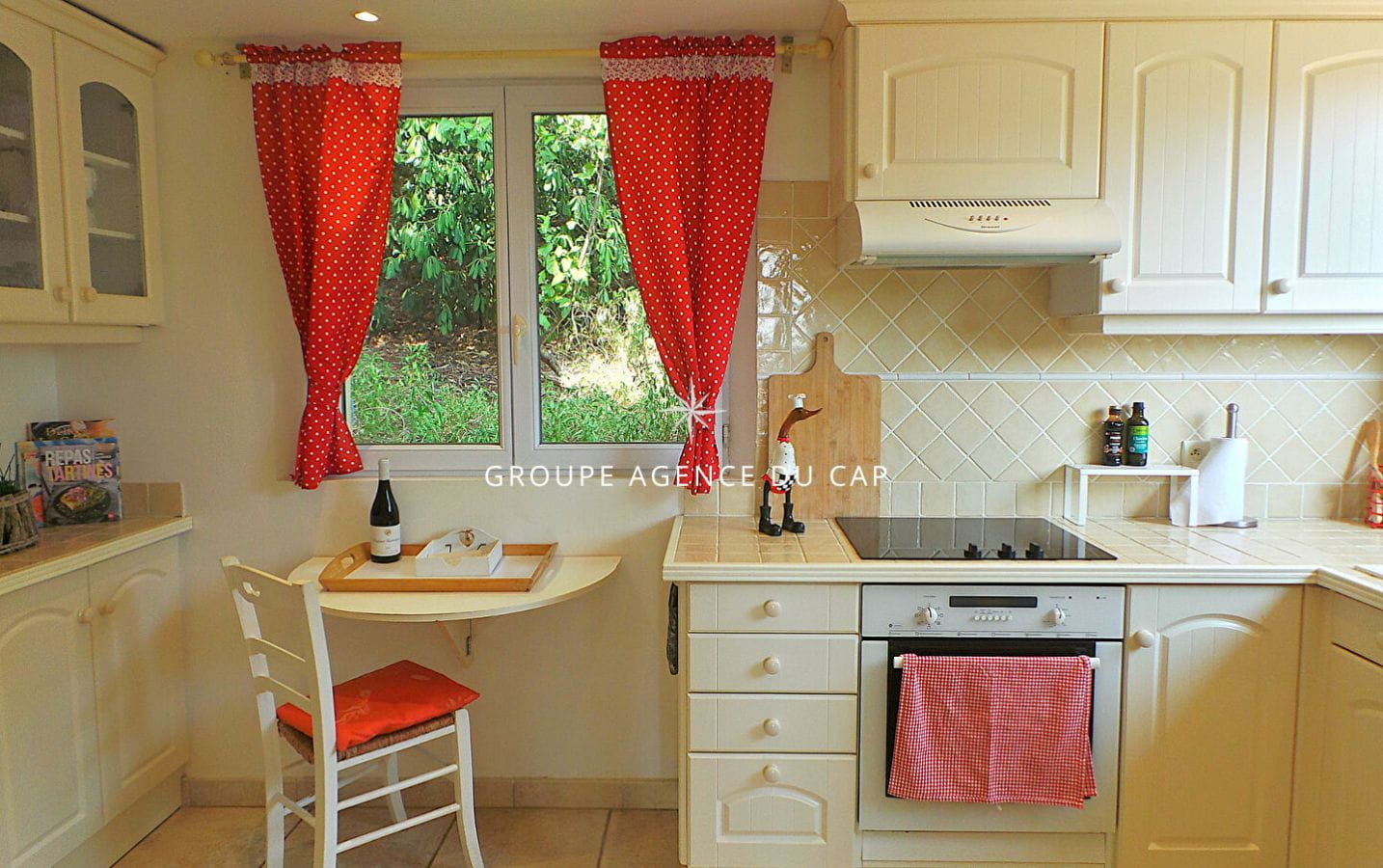 A VENDRE VILLA VUE MER 4 CHAMBRES AVEC STUDIO INDEPENDANT – PISCINE – LES ISSAMBRES Image 9