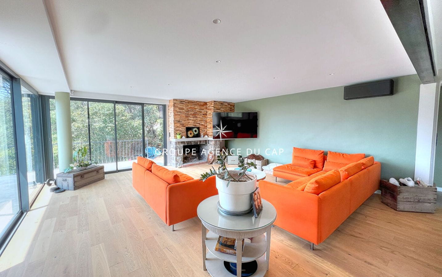 Stunning Contemporary Villa for Sale in Boulouris, Saint Raphael Image 4