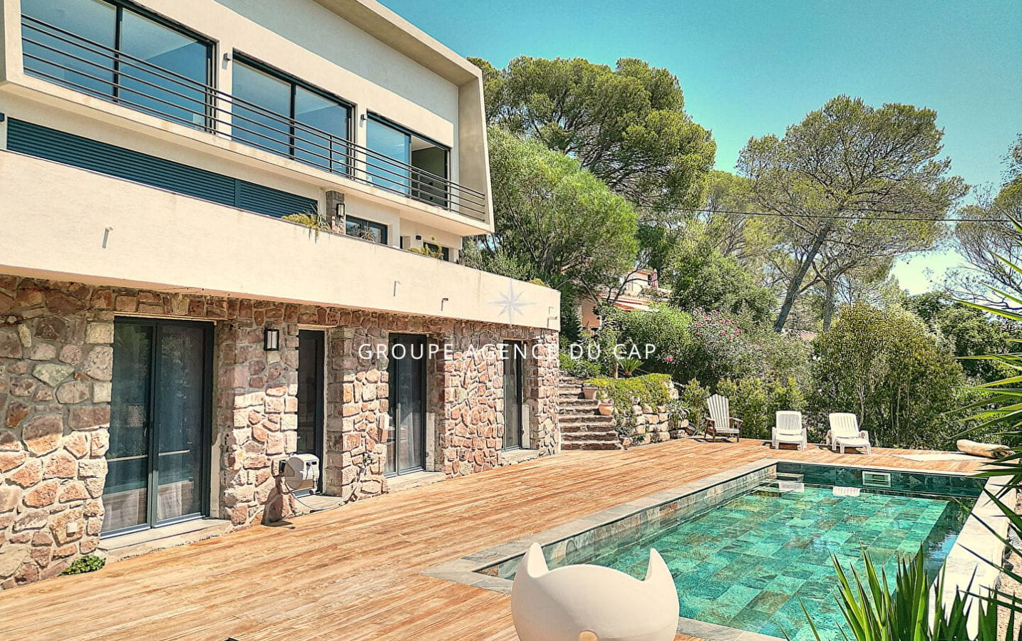 Villa contemporaine à vendre avec vue mer à Saint Raphaël Image 1