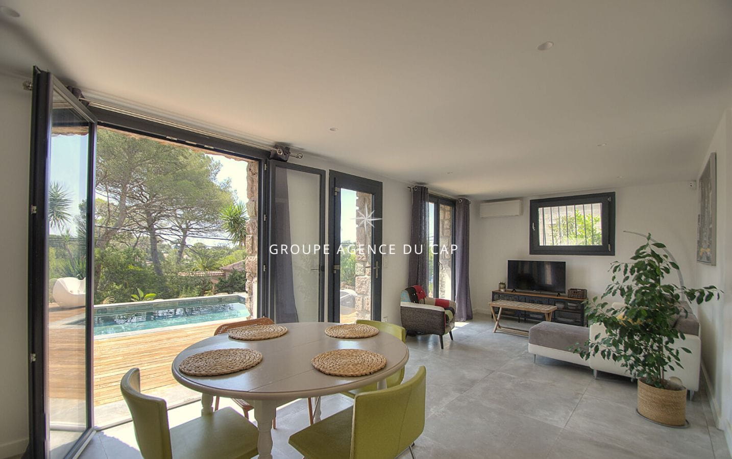 Villa contemporaine à vendre avec vue mer à Saint Raphaël Image 12