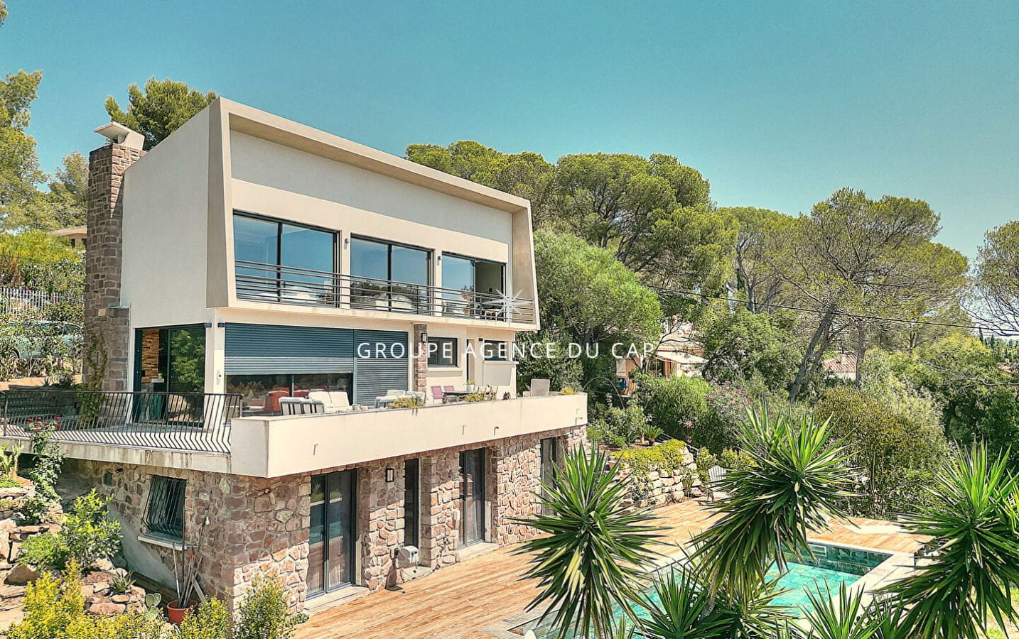Villa contemporaine à vendre avec vue mer à Saint Raphaël Image 0