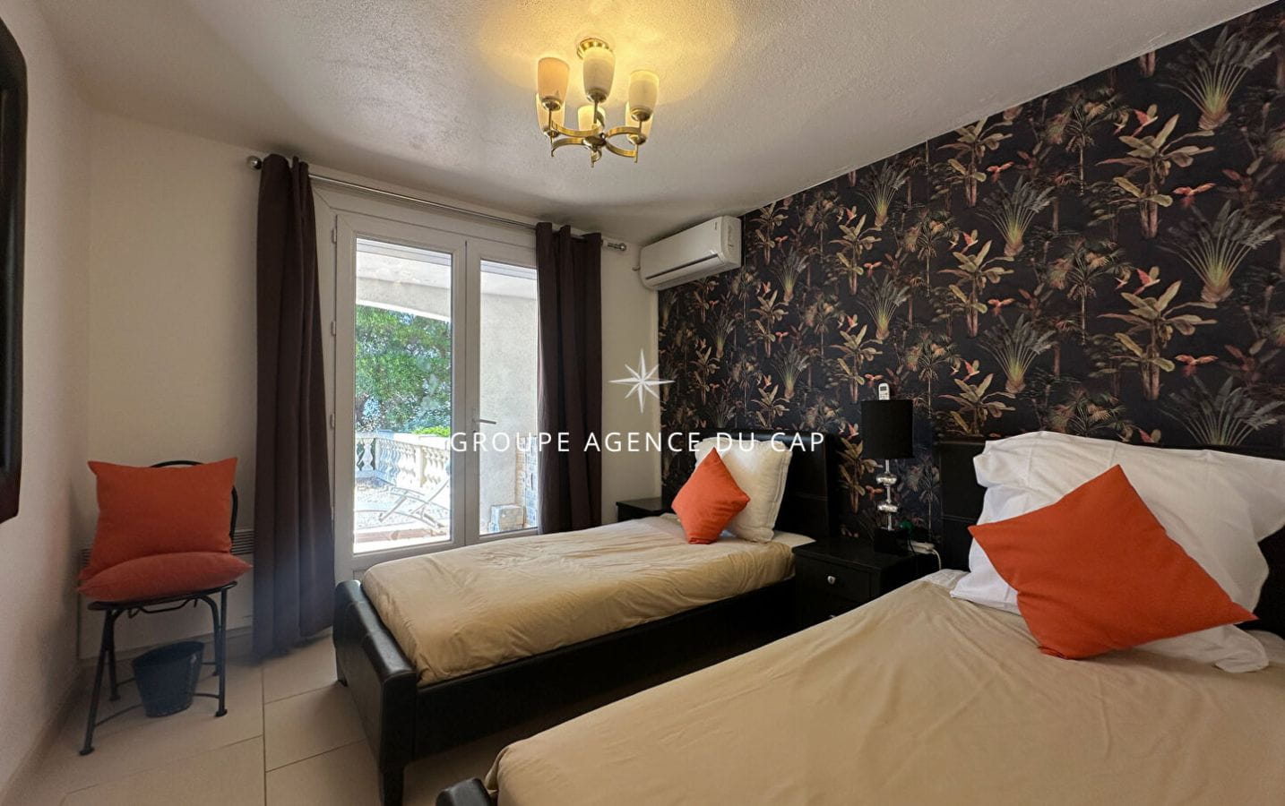 A VENDRE VILLA STYLE PROVENCALE 5 CHAMBRES VUE MER GOLFE ST-TROPEZ AUX ISSAMBRES Image 12