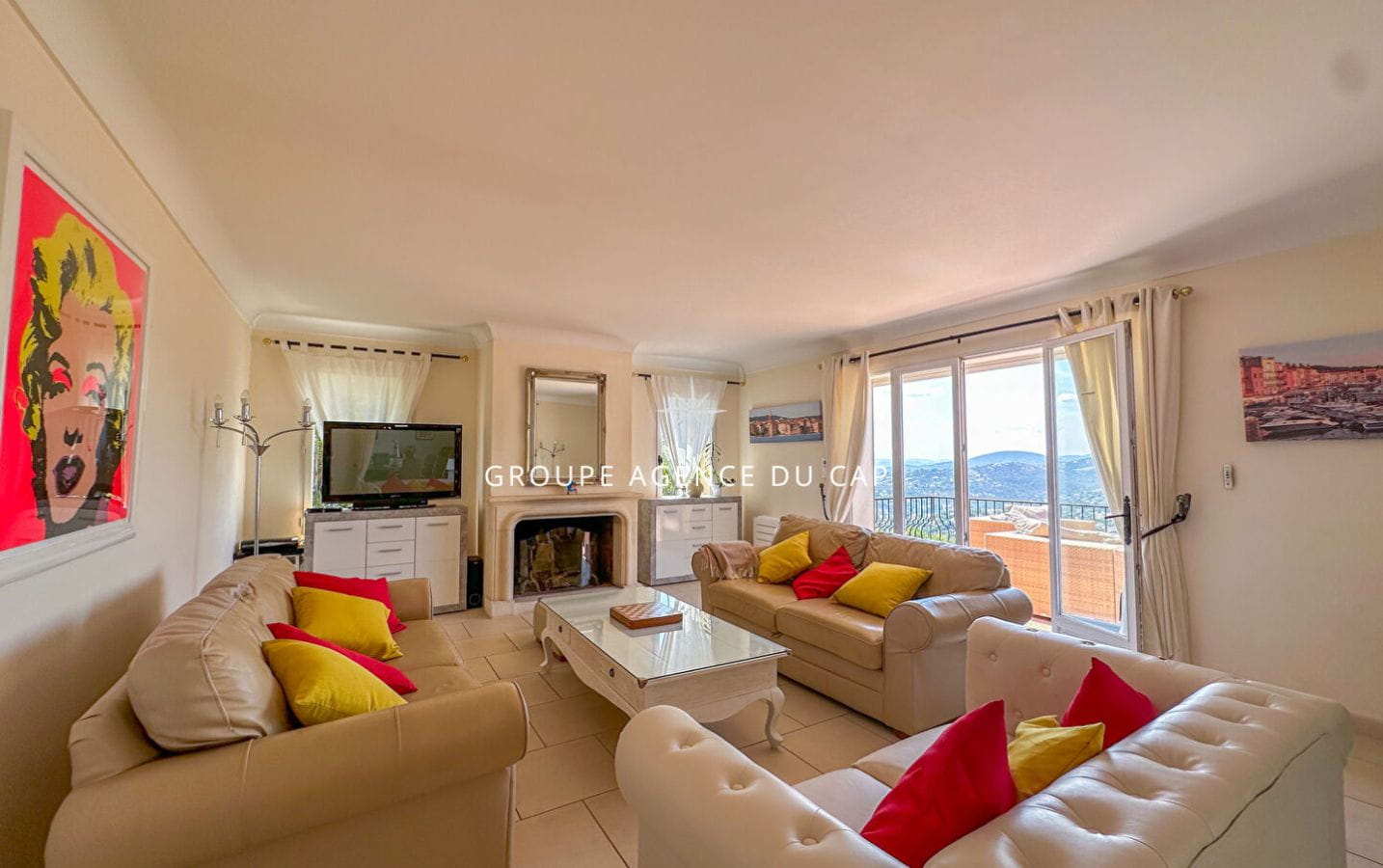 A VENDRE VILLA STYLE PROVENCALE 5 CHAMBRES VUE MER GOLFE ST-TROPEZ AUX ISSAMBRES Image 5