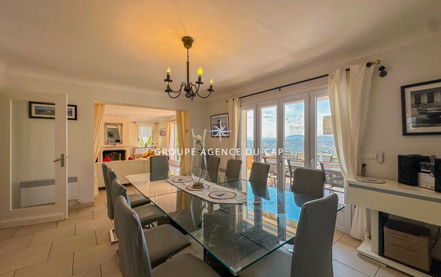 A VENDRE VILLA STYLE PROVENCALE 5 CHAMBRES VUE MER GOLFE ST-TROPEZ AUX ISSAMBRES Image 7