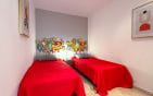 2 BEDROOMS, 2 PARKING SPACES, 62 sqm, T3 APARTMENT, WALK TO THE BEACHES OF LES ISSAMBRES Min 7