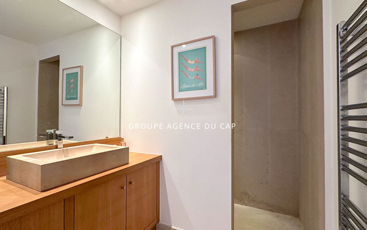 APPARTEMENT TYPE T3 DE 62 M2 AVEC 2 CHAMBRES ET 2 PLACES DE PARKING, A PIEDS DES PLAGES DES ISSAMBRES Image 8