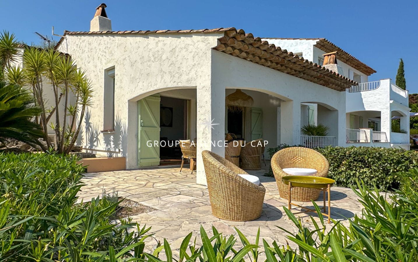 FOR SALE PROVENCAL STYLE VILLA 5 BEDROOMS POOL GARAGE SEA VIEW IN SAINT-AYGULF Image 17