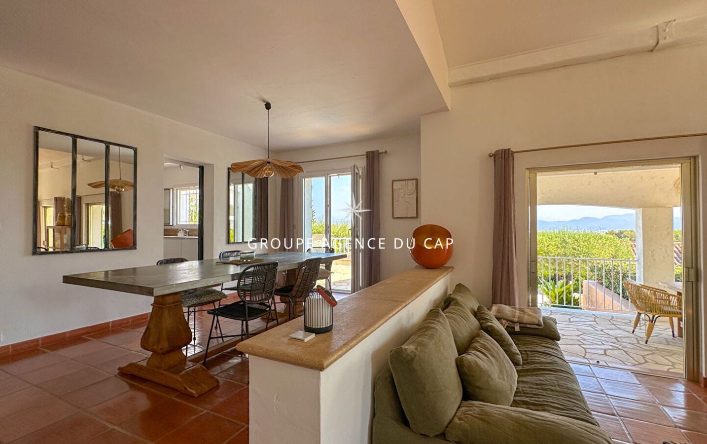 FOR SALE PROVENCAL STYLE VILLA 5 BEDROOMS POOL GARAGE SEA VIEW IN SAINT-AYGULF Image 7