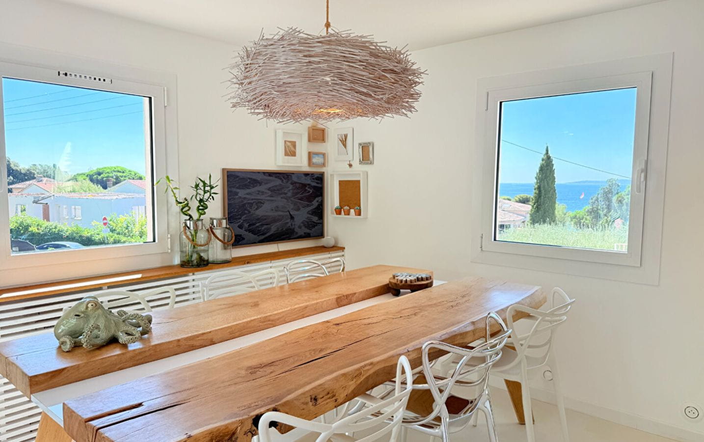 SEA VIEW VILLA 105 M2, WALK TO THE SEA AND LES ISSAMBRES CENTER Image 10