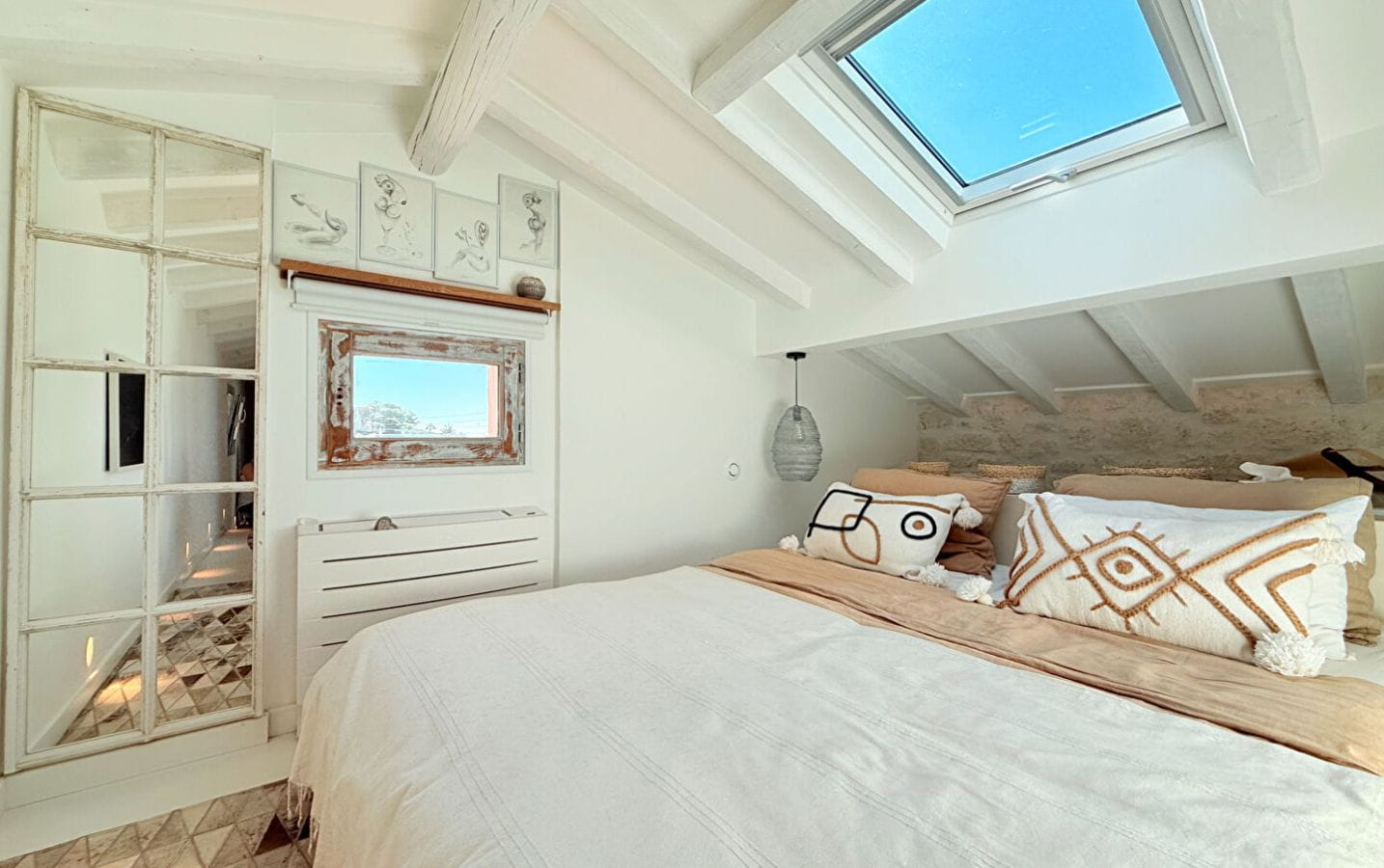 SEA VIEW VILLA 105 M2, WALK TO THE SEA AND LES ISSAMBRES CENTER Image 13