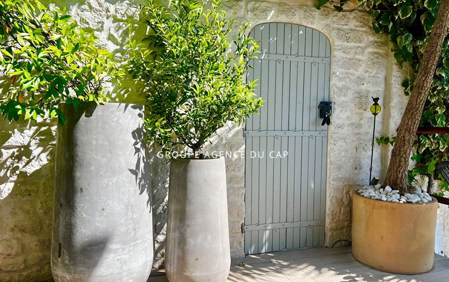 CENTRE AND BEACH ON FOOT SEA VIEW VILLA WITH POOL AND PRIVATE PLACE Image 14