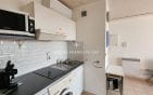 EXCLUSIVE – FOR SALE 2-ROOM APARTMENT WITH SEA VIEW IN RESIDENCE WITH POOL – CELLAR AND PARKING – 200M FROM THE SEA AND 600M FROM THE TOWN CENTER OF SAINT AYGULF Min 5