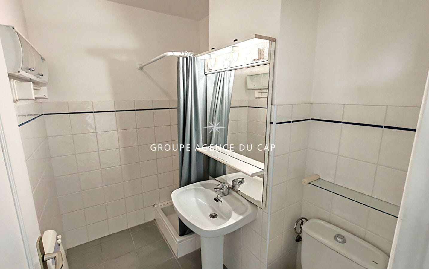 EXCLUSIVE – FOR SALE 2-ROOM APARTMENT WITH SEA VIEW IN RESIDENCE WITH POOL – CELLAR AND PARKING – 200M FROM THE SEA AND 600M FROM THE TOWN CENTER OF SAINT AYGULF Image 8