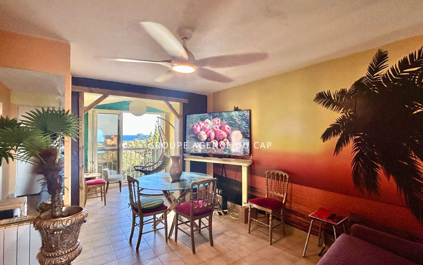 APPARTEMENT T2 AVEC GARAGE A PIED DES COMMERCES ET DES PLAGES DE SAINT AYGULF Image 2