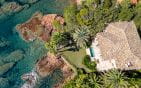 SAINT RAPHAEL ANTHEOR VILLA PIEDS DANS L’ EAU AVEC ACCES PRIVE A LA PLAGE Min 0