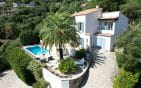 A VENDRE VILLA PROVENCALE VUE MER 7 PIECES PISCINE PLACE DE PARKING, AUX ISSAMBRES Min 1