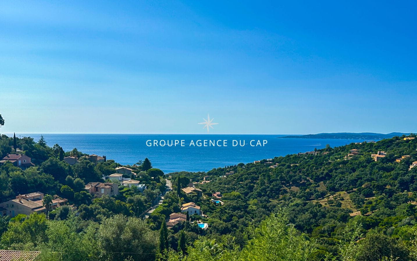 A VENDRE VILLA PROVENCALE VUE MER 7 PIECES PISCINE PLACE DE PARKING, AUX ISSAMBRES Image 16