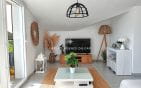 A VENDRE APPARTEMENT EN DERNIER ETAGE 3 PIECES 2 CHAMBRES TERRASSE VUE MER, DANS UNE RESIDENCE AVEC PISCINE PROCHE MER ET COMMERCES -PARKING ET GARAGE – SAINT AYGULF Min 7