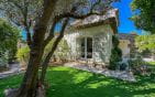 A VENDRE VILLA 6 CHAMBRES EN SUITE PISCINE POOL HOUSE VUE MER PANORAMIQUE SUR ST-TROPEZ GARAGES ET PARKINGS Min 17