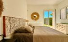 WATERFRONT 7-ROOM VILLA WITH POOL VIEW OF THE GULF OF SAINT TROPEZ, IN LES ISSAMBRES Min 10