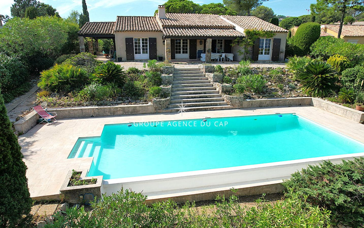 A VENDRE – VILLA PROVENCALE DE PLAIN-PIED AVEC 4 CHAMBRES A PIED DES PLAGES ET DES COMMERCES AU CALME Image 16