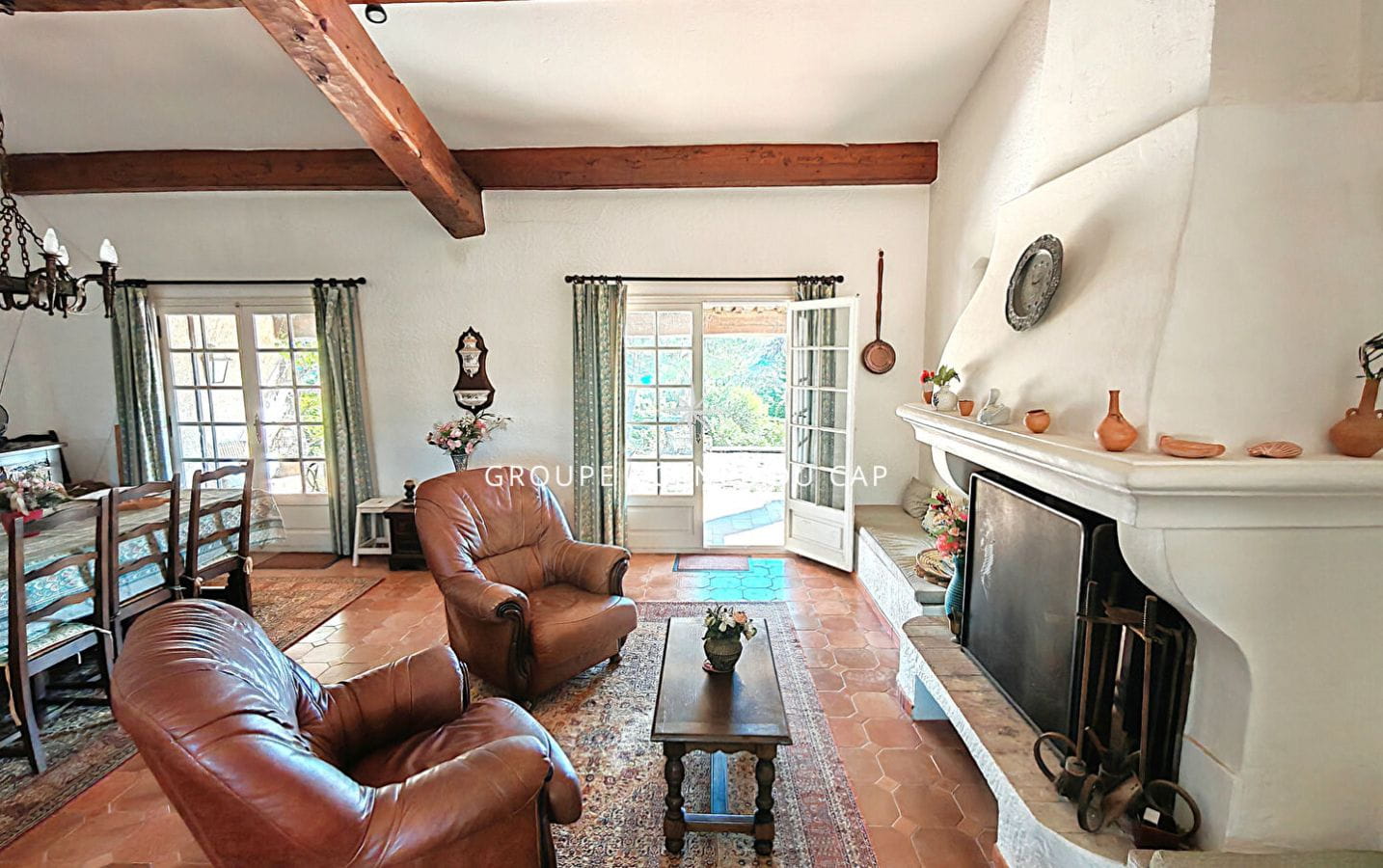 A VENDRE – VILLA PROVENCALE DE PLAIN-PIED AVEC 4 CHAMBRES A PIED DES PLAGES ET DES COMMERCES AU CALME Image 8