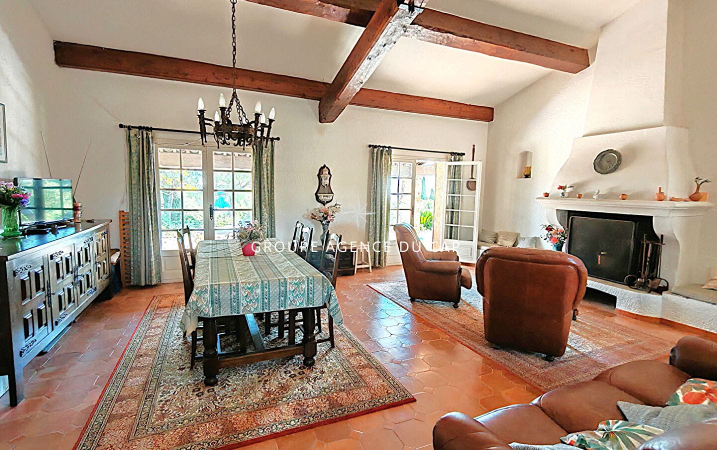 A VENDRE – VILLA PROVENCALE DE PLAIN-PIED AVEC 4 CHAMBRES A PIED DES PLAGES ET DES COMMERCES AU CALME Image 9