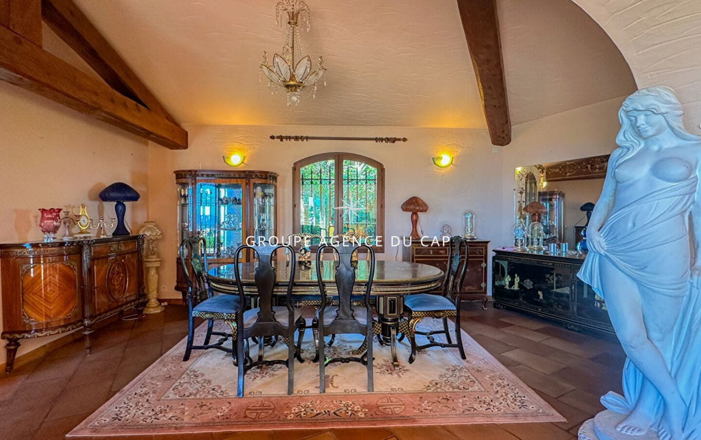 VILLA VUE MER 7 PIÈCES 240m2 AVEC PISCINE GARAGE 4 CHAMBRES POOL HOUSE, À SAINT AYGULF Image 4