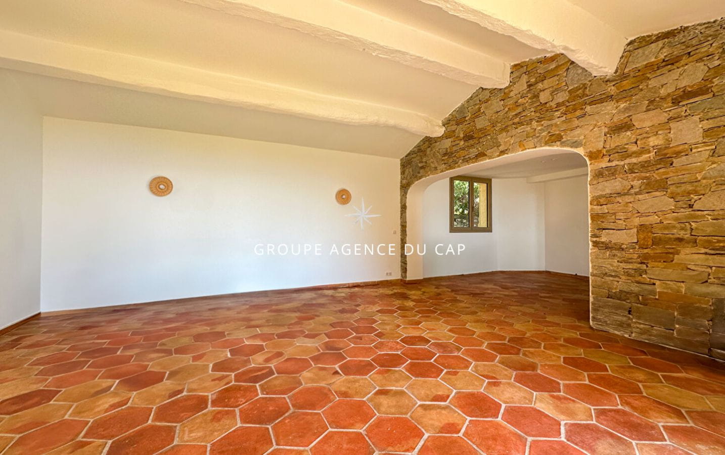 VILLA AVEC VUE MER PANORAMIQUE PISCINE, AU SEIN D’UN DOMAINE PRISÉ A SAINTE MAXIME Image 5