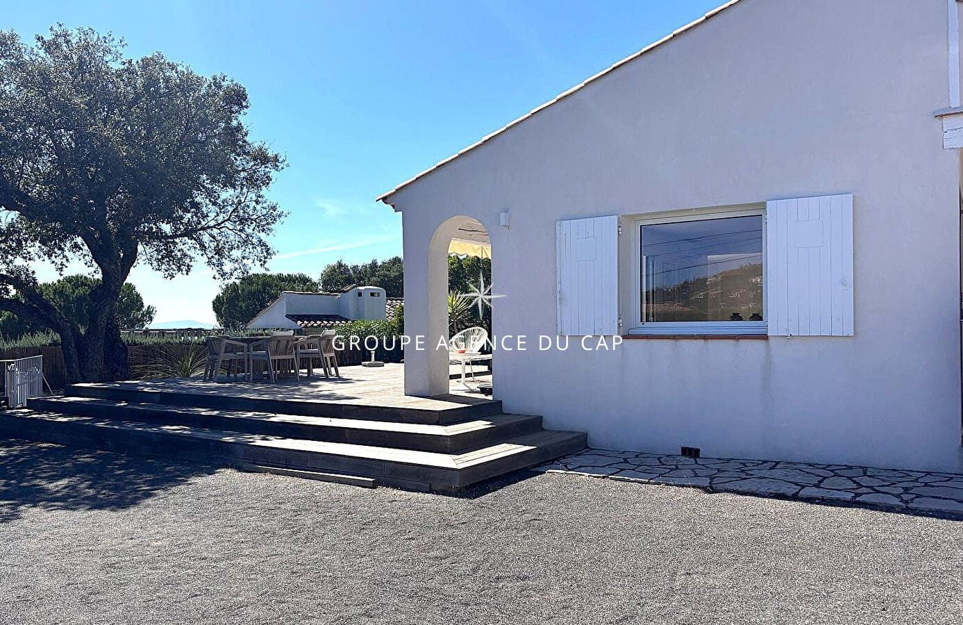 Villa à vendre avec vue sur le Golfe de Saint-Tropez – Les Issambres Image 14