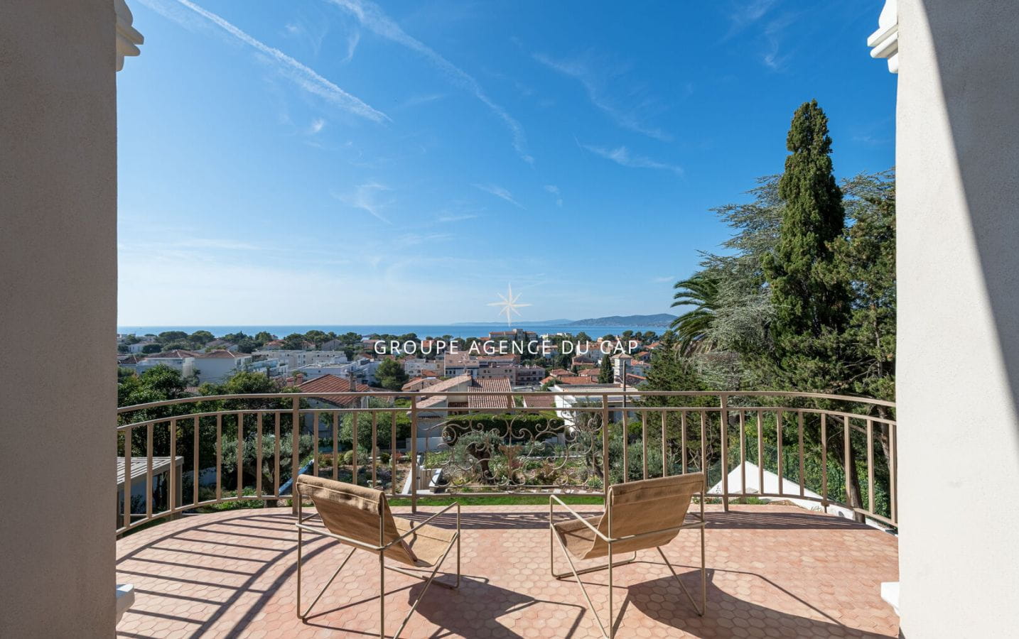 Villa Epoque Saint Raphael 8 pièces 260 m2 Image 11