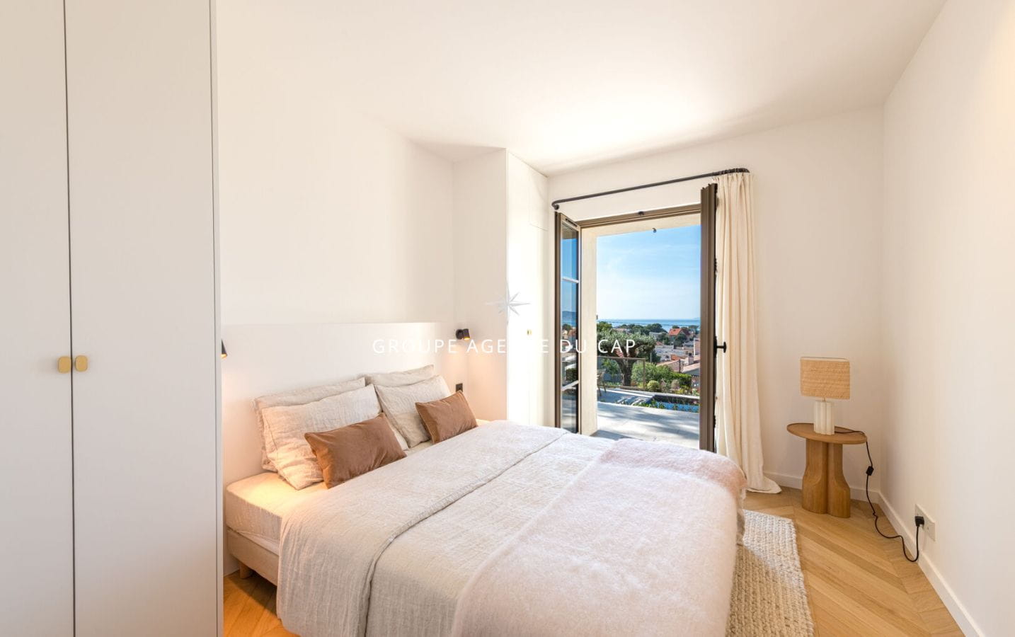 Villa Epoque Saint Raphael 8 pièces 260 m2 Image 13