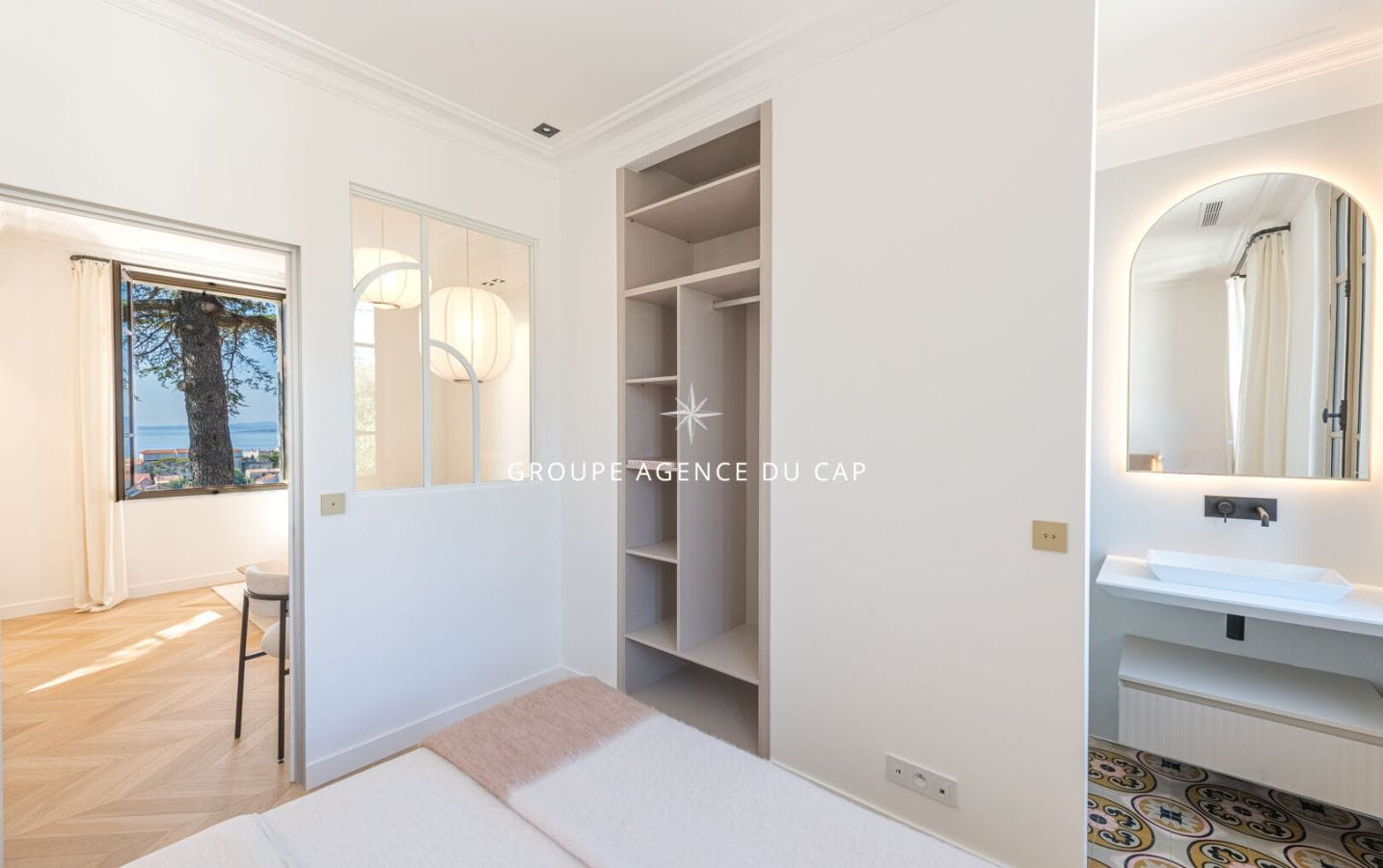 Villa Epoque Saint Raphael 8 pièces 260 m2 Image 17