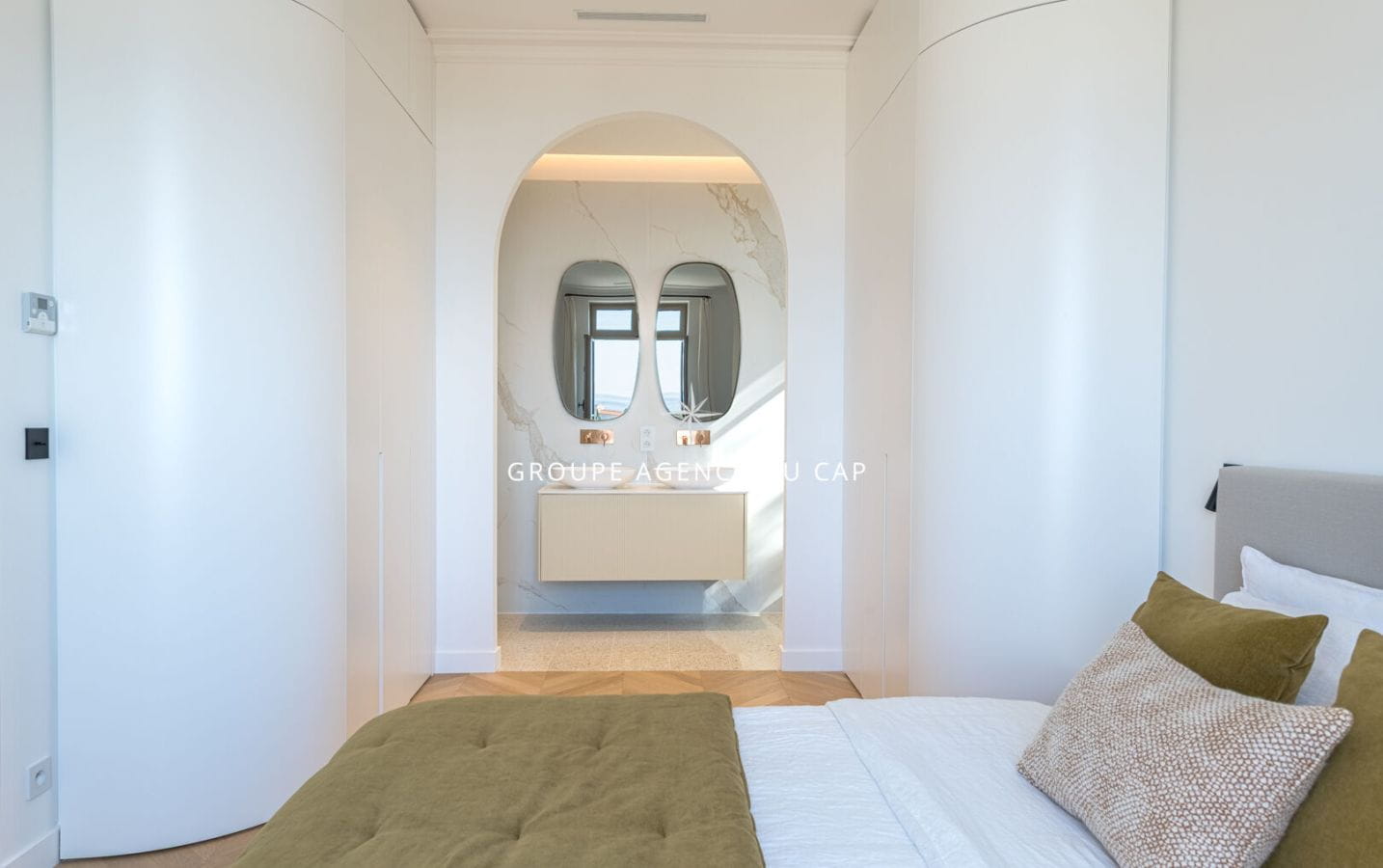 Villa Epoque Saint Raphael 8 pièces 260 m2 Image 9