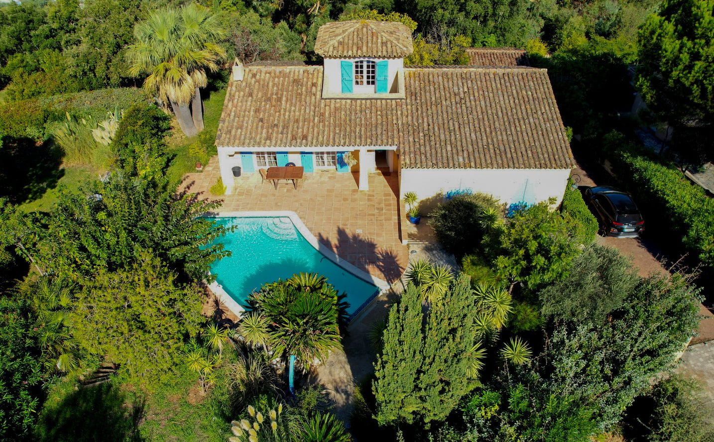 Villa provençale à vendre à Sainte Maxime, à quelques pas des plages Image 0
