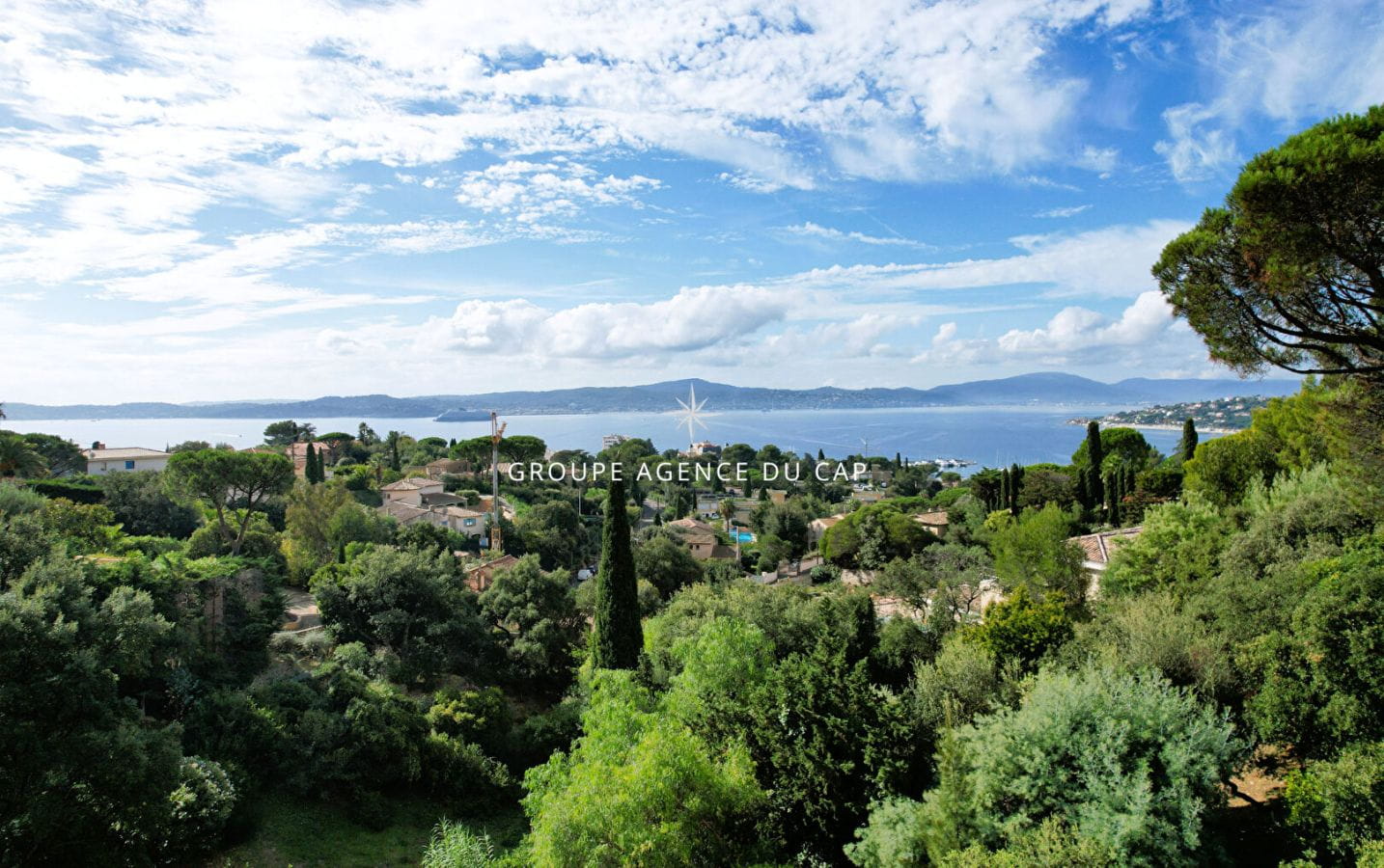 VILLA VUE MER SUR LE GOLFE DE SAINT TROPEZ DE 200 M² SUR SAINTE MAXIME Image 1
