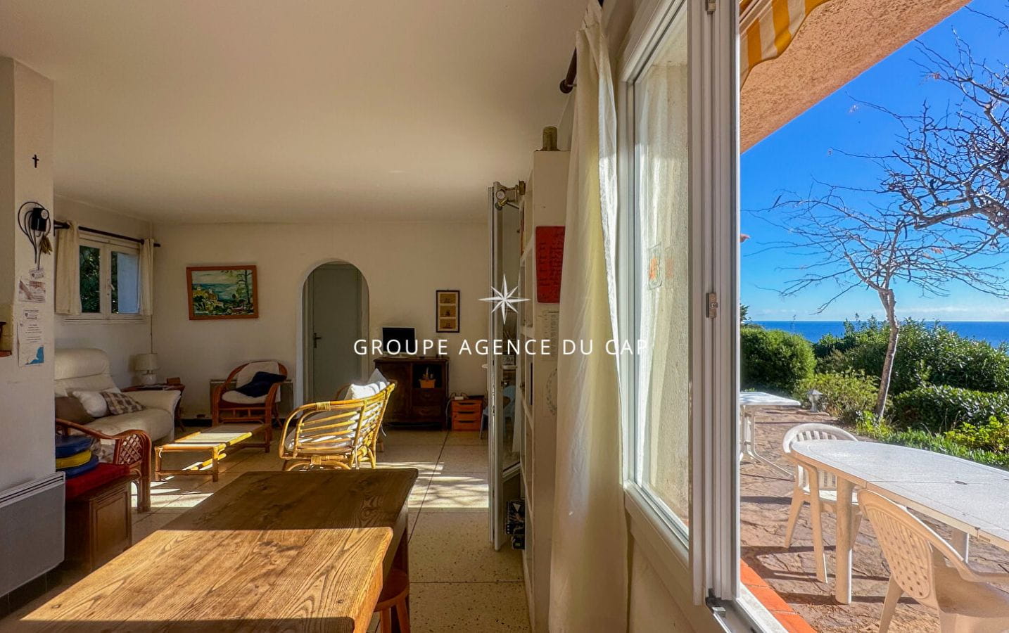 FOR SALE SINGLE-STORY VILLA 100M2 SEA VIEW LES ISSAMBRES Image 2