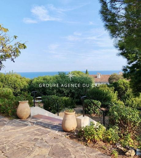 A VENDRE VILLA DE PLAIN PIED 100M2 VUE MER LES ISSAMBRES