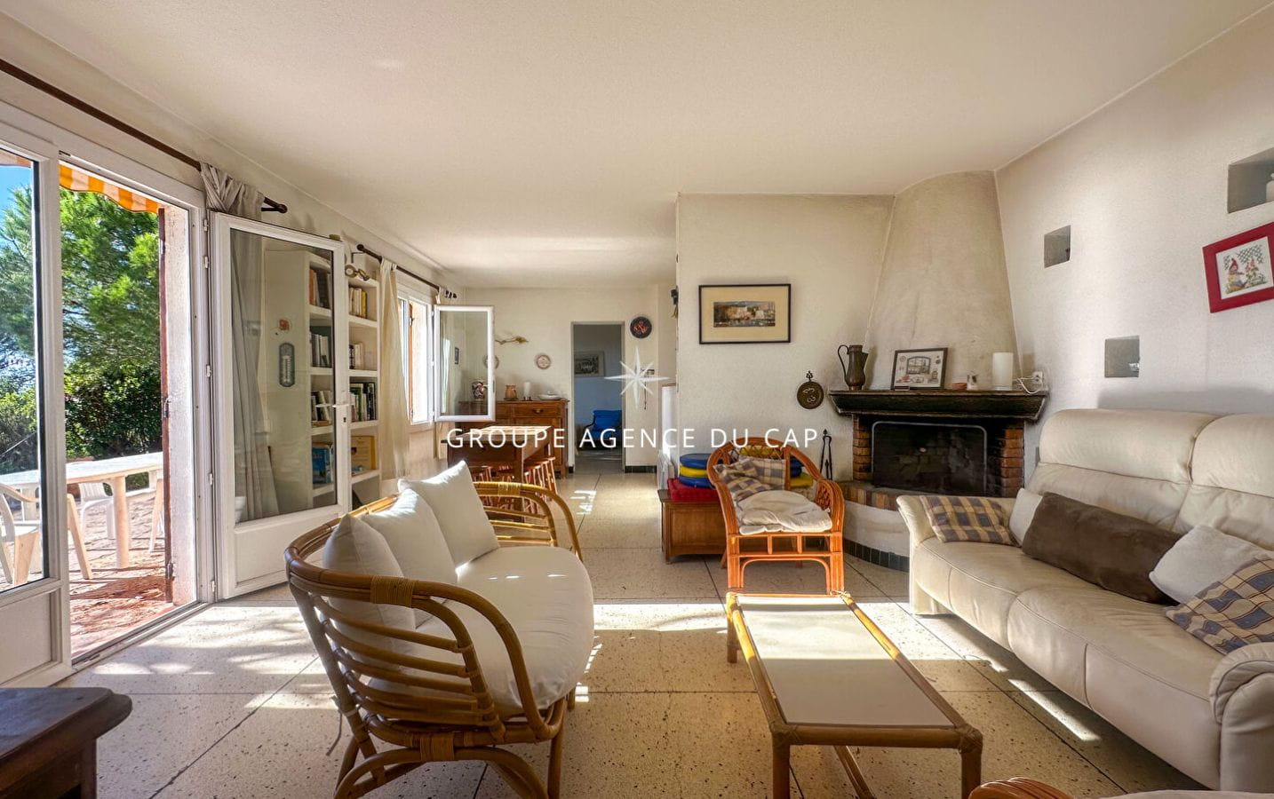 A VENDRE VILLA DE PLAIN PIED VUE MER LES ISSAMBRES Image 5