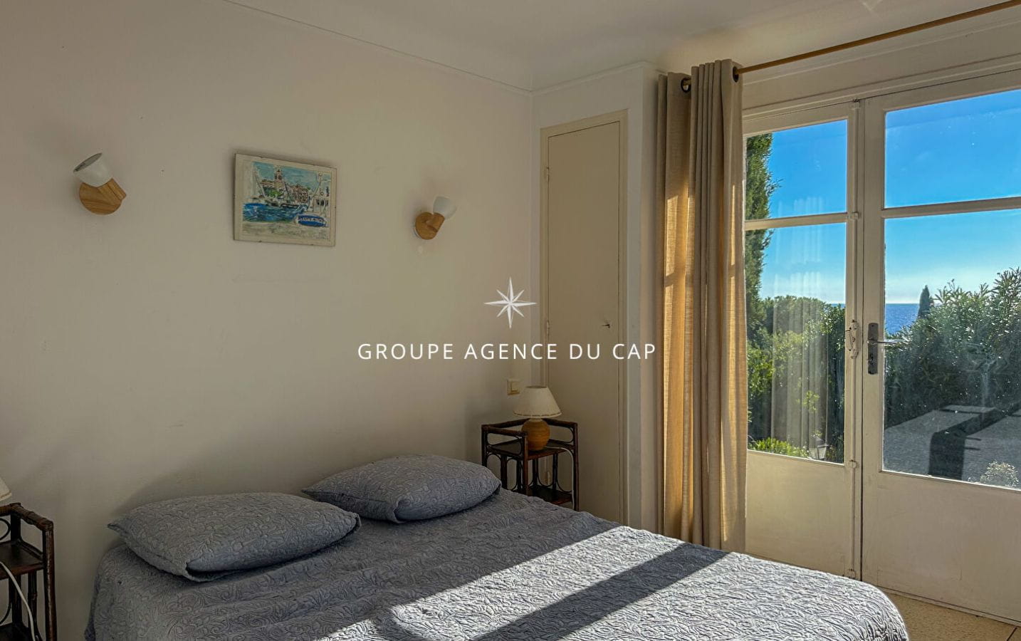 A VENDRE VILLA DE PLAIN PIED VUE MER LES ISSAMBRES Image 6