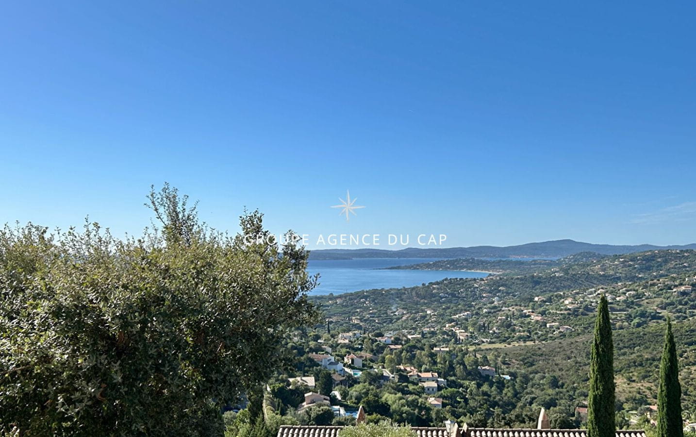 A vendre appartement vue mer rénové de 36m² avec terrasse, aux Issambres Image 0