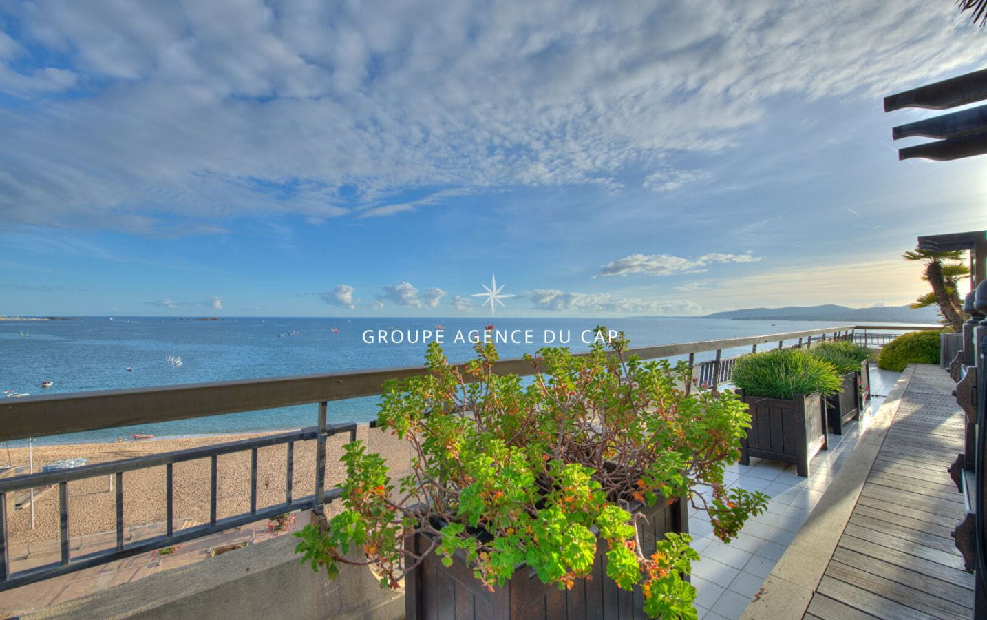 Appartement Frejus 3 pièce(s) 129.52 m2 Image 2