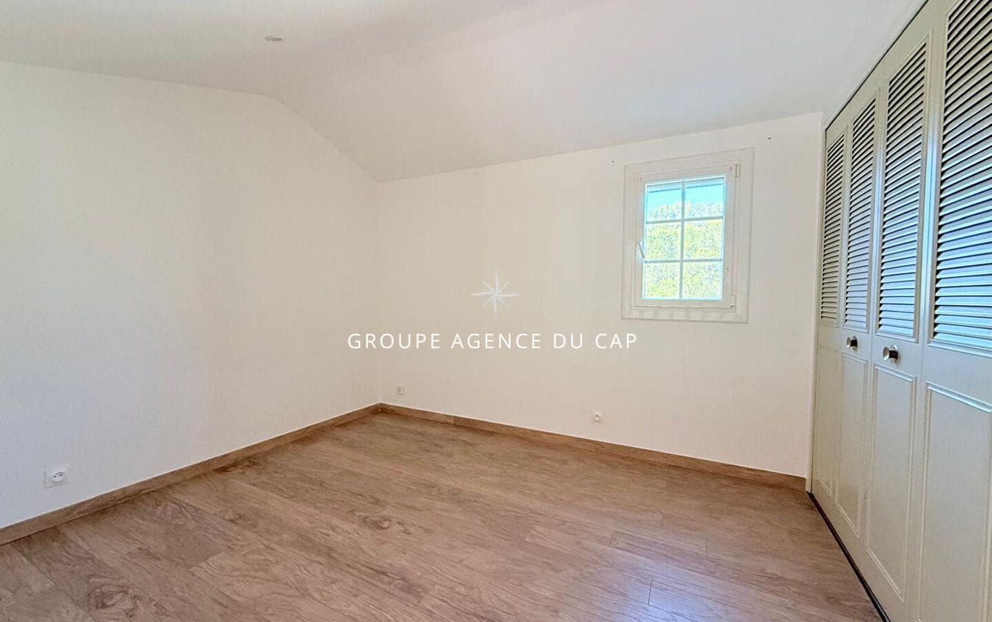 A VENDRE APPARTEMENT 2 PIÈCES EN DUPLEX AVEC UNE TERRASSE VUE MER, DANS UNE RÉSIDENCE PROCHE DES PLAGES, AUX ISSAMBRES Image 5