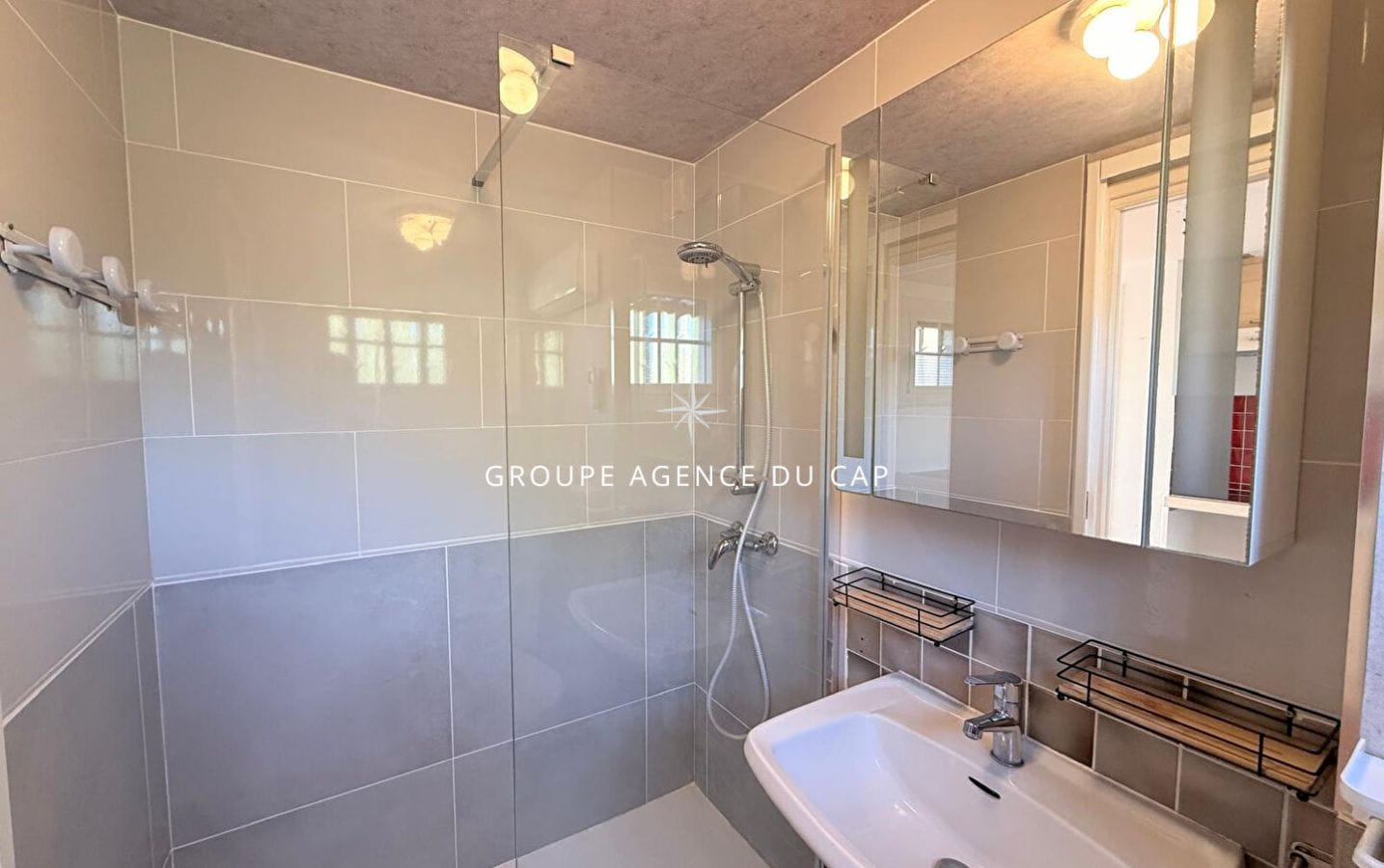 VENDRE APPARTEMENT 2 PIÈCES EN DUPLEX AVEC UNE TERRASSE VUE MER, DANS UNE RÉSIDENCE PROCHE DES PLAGES, AUX ISSAMBRES Image 4