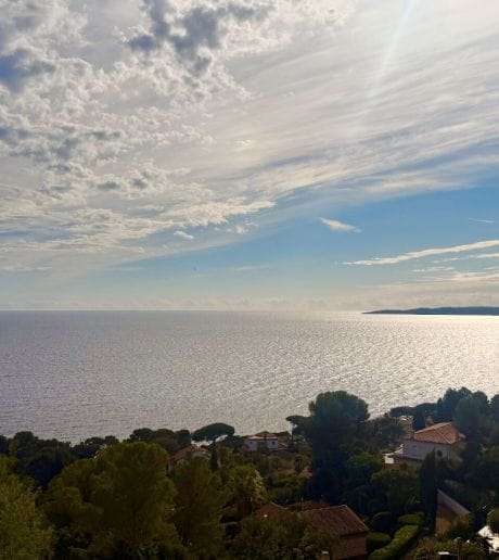 VUE MER PANORAMIQUE VILLA 7 PIECES AVEC PISCINE ET GARAGE, AUX ISSAMBRES