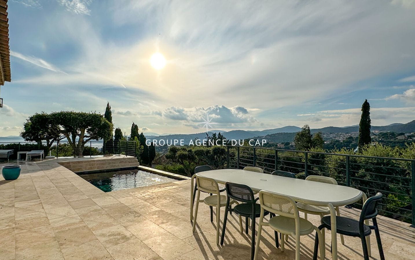 A VENDRE VILLA 7 PIECES 175 M2 VUE MER PISCINE, AUX ISSAMBRES Image 15