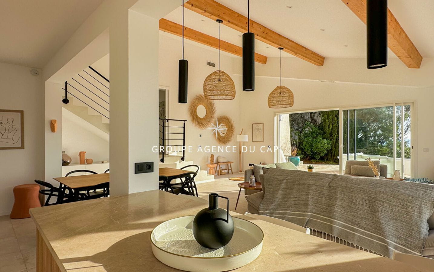 A VENDRE VILLA 7 PIECES 175 M2 VUE MER PISCINE, AUX ISSAMBRES Image 6