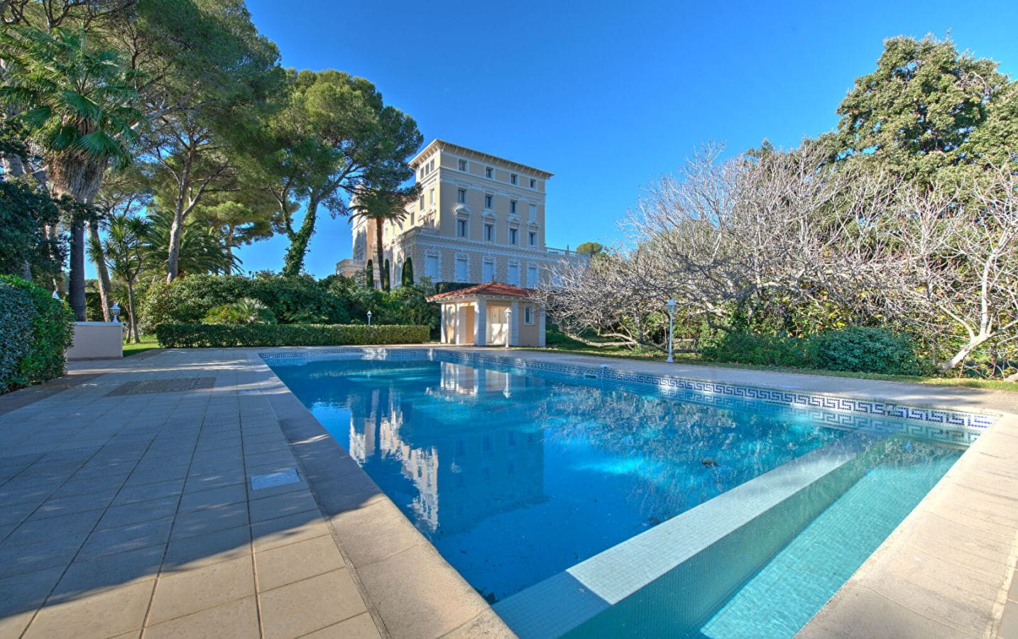 Appartement d’exception à Boulouris 5 pièce(s) 295 m2 vue mer Belle Epoque Image 15