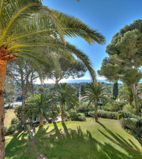 Appartement d’exception à Boulouris 5 pièce(s) 295 m2 vue mer Belle Epoque