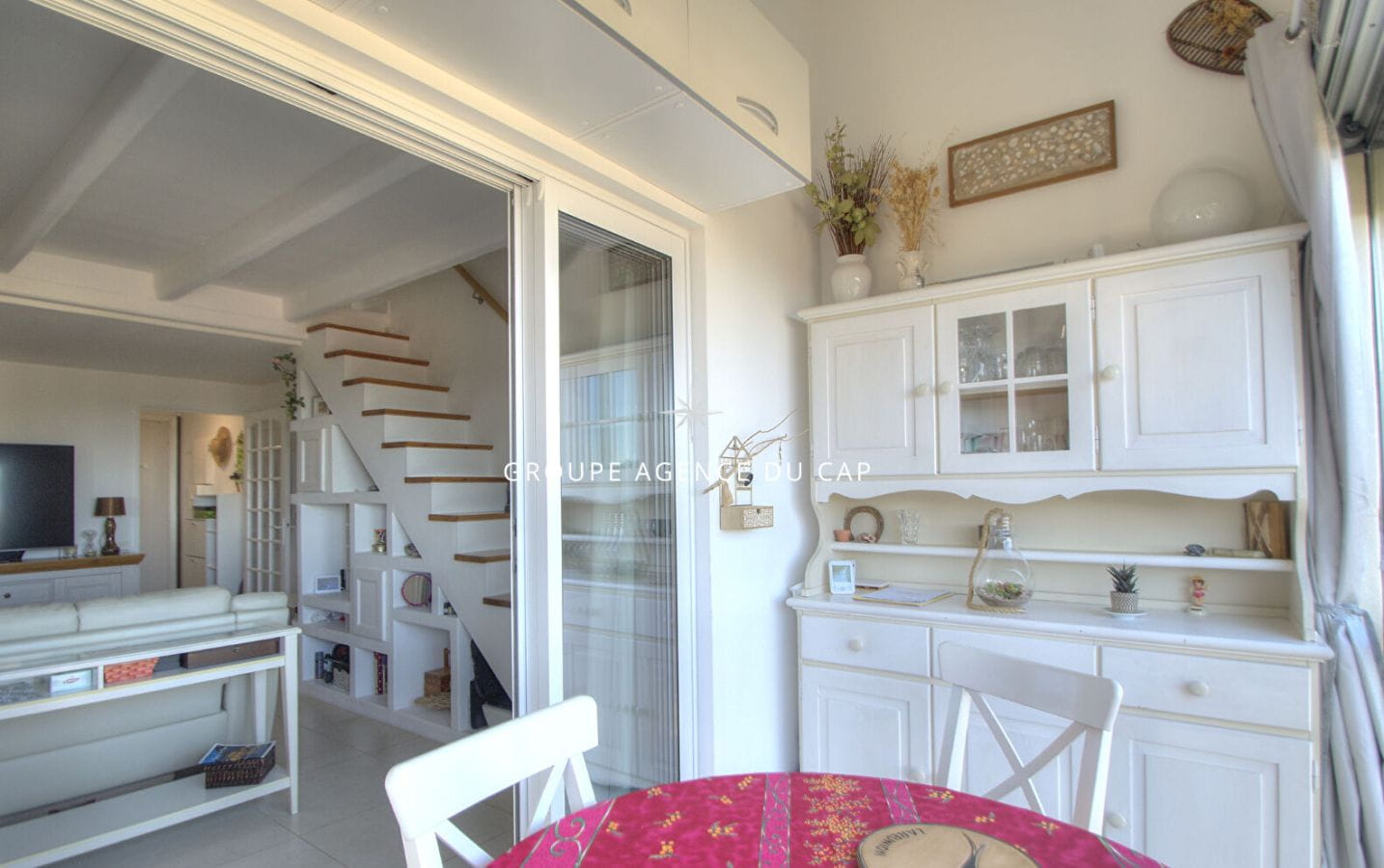 SAINT RAPHAEL, DUPLEX VUE MER 2 P, PARKING INTERIEUR, CAVE, TERRASSE, PISCINE ET MER ET PLAGE A 5 MNS Image 14